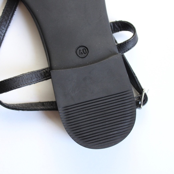 Inuovo Black Leather Thong Strap Sandals Size 8.5 Womens - Picture 4 of 5